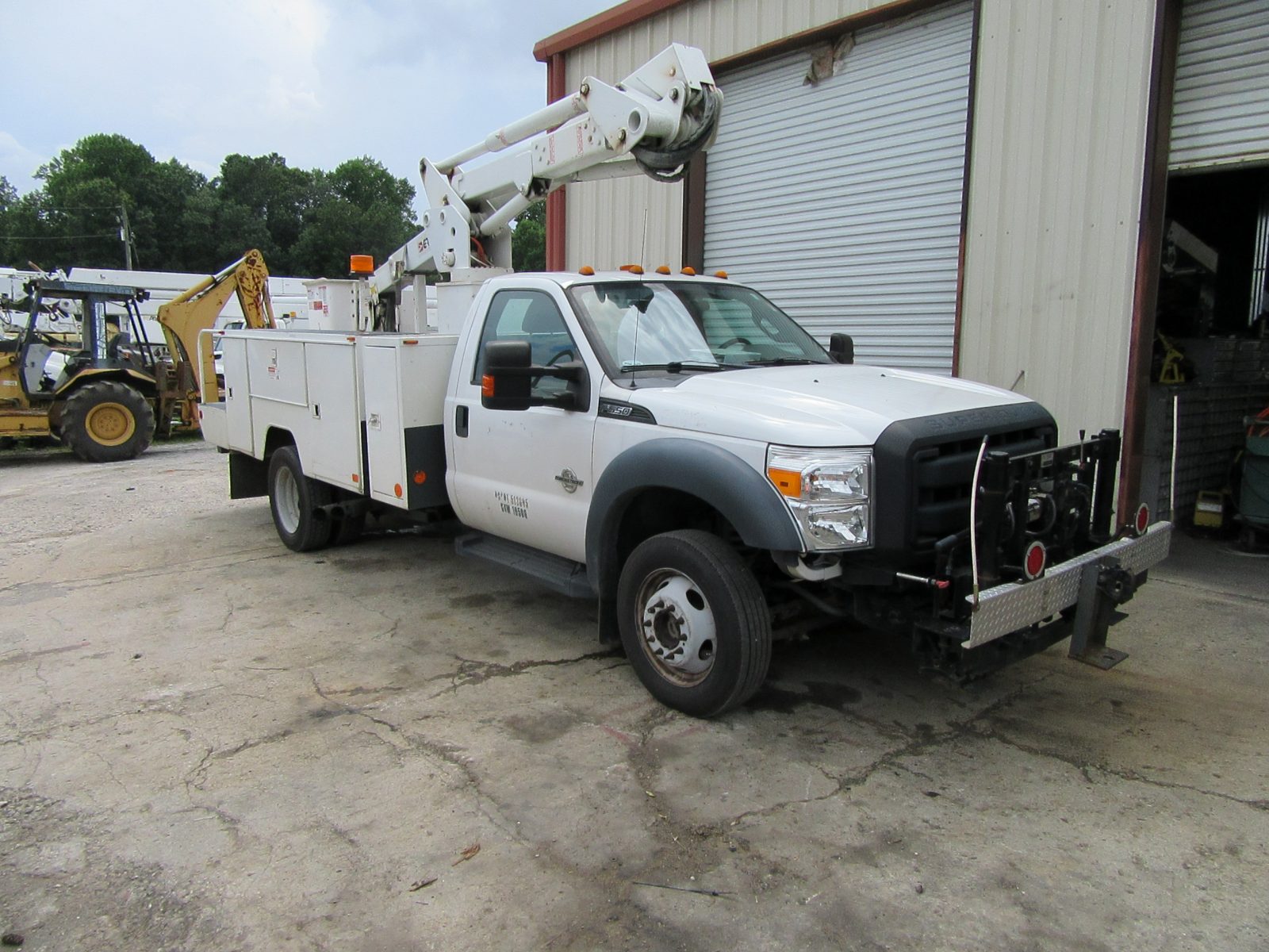 Click for price on this 2015 Ford F550 4×4 ETI 42′ Bucket Truck