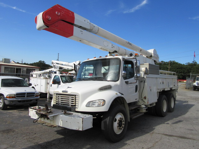 Click for price on this 2007 Freightliner 60′ Bucket Truck