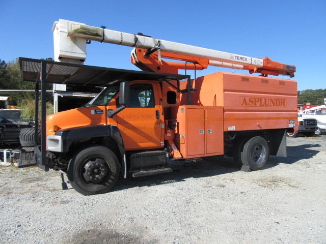Click for price on this 2009 GMC 7500 Terex 60′ Forestry Bucket Truck