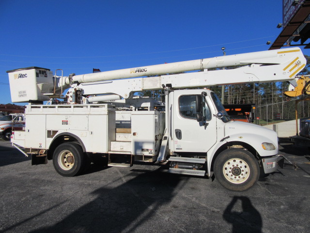 Click for price on this 2008 Freightliner M2 60′ Altec Bucket Truck