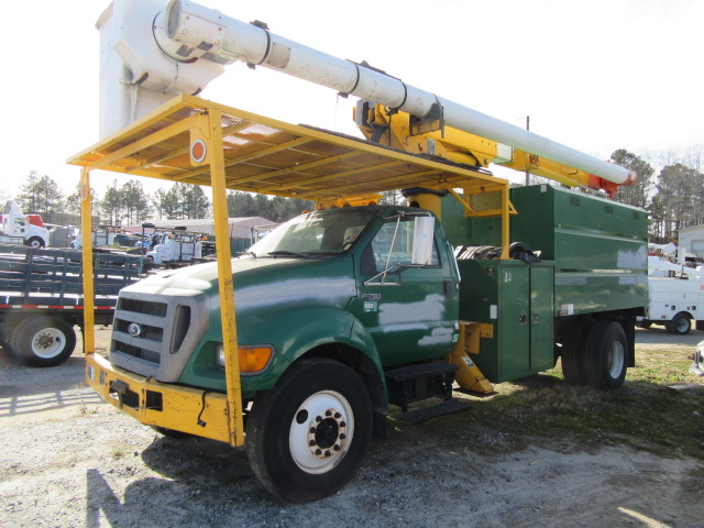 Click for price on this 2006 Ford F750 Altec 61′ Forestry Truck