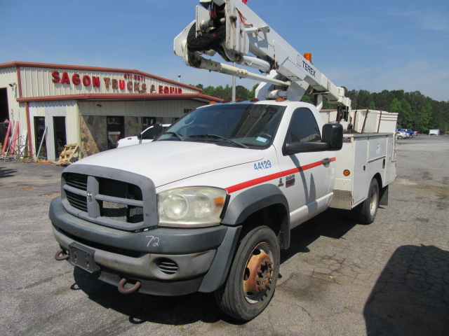 Click for price on this 2008 Dodge 5500 Terex 43′ Bucket Truck