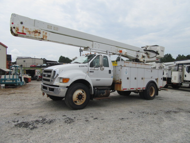 Click for price on this 2010 Ford F750 Versalift 60′ Bucket Truck