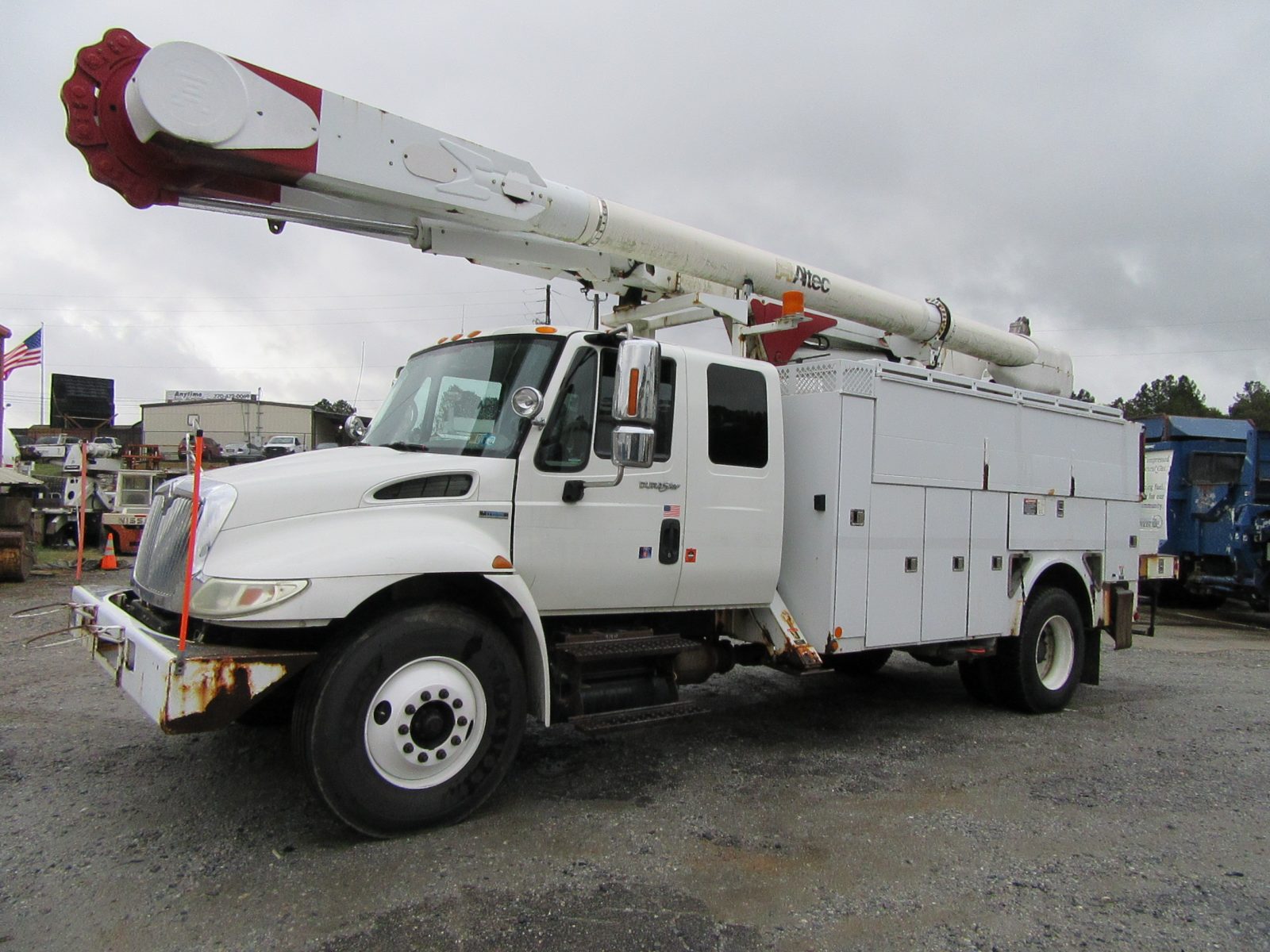 Click for price on this 2008 IHC 4300 Altec AM55MH Bucket Truck