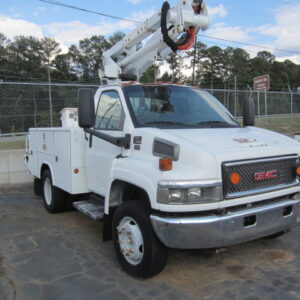 2006 GMC 5500 Altec 42' Bucket Truck